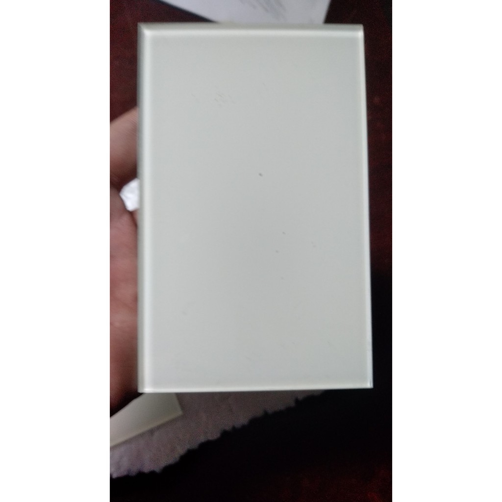 Mặt kính công tắc cảm ứng