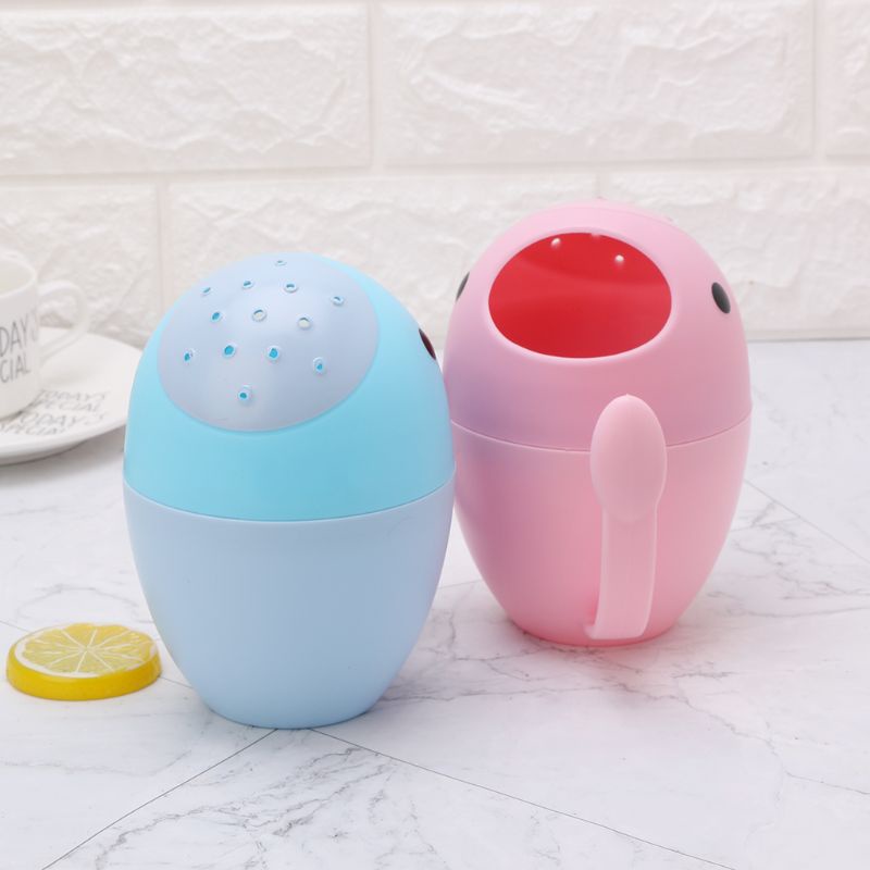 Ca Nhựa Múc Nước Gội Đầu Cho Bé Hình Thác Nước