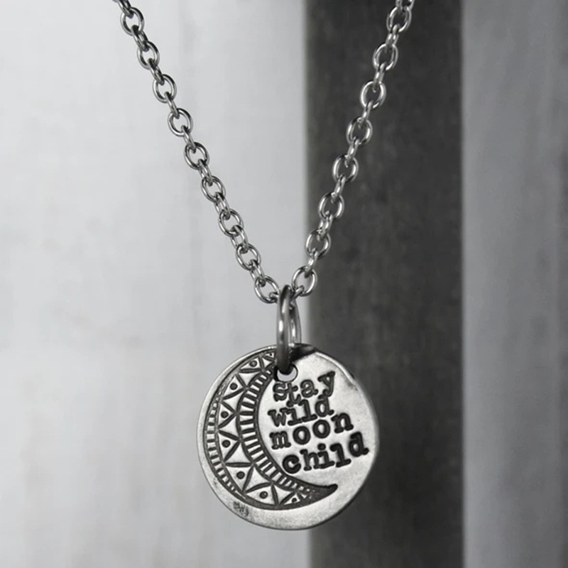 Vòng cổ Nam Nữ Mặt Trăng Và Đồng Xu Thời Trang