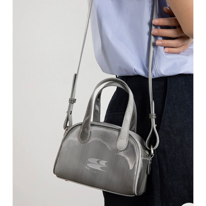 Túi Boston mini LOGO Tương Lai Retro