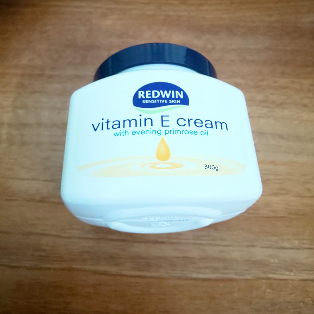 Kem Dưỡng Redwin Cream Vitamin E tinh dầu hoa anh thảo Úc 300g