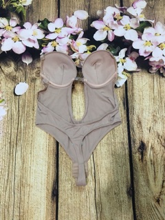 💃Bộ body mặc váy hở lưng