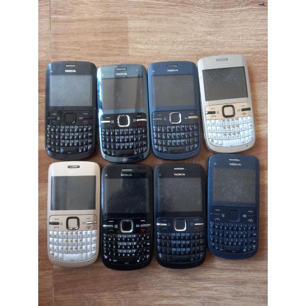 Điện thoại cổ Nokia C3 kèm sạc đã qua sử dụn