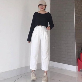 Quần jean ống suông cạp cao