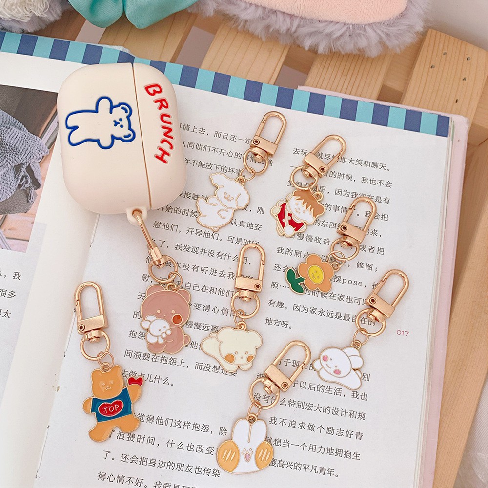 Móc Khóa Keychain, Cài Airpods Kim Loại Mạ Enamel Thỏ Cam Hoạt Hình