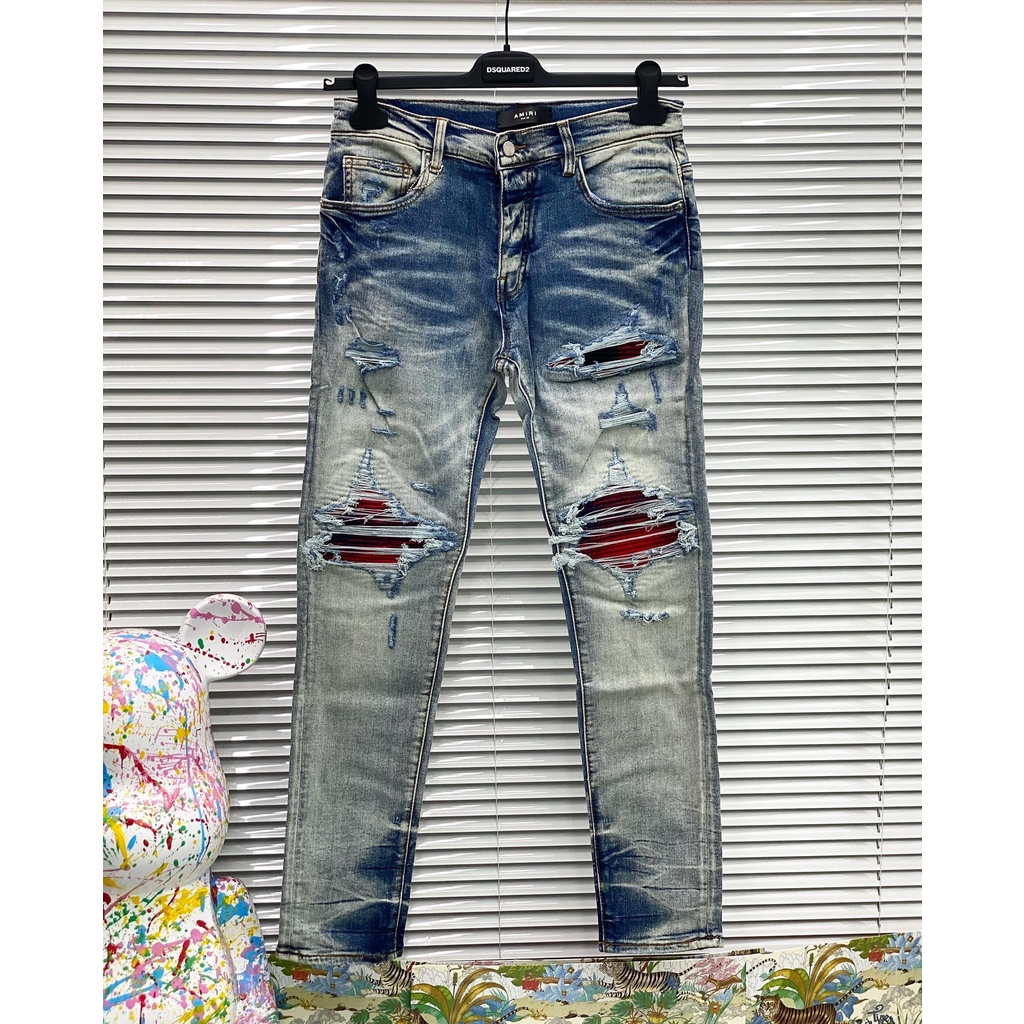 Quần Jean Amiri rách vá wash đỏ LA on web