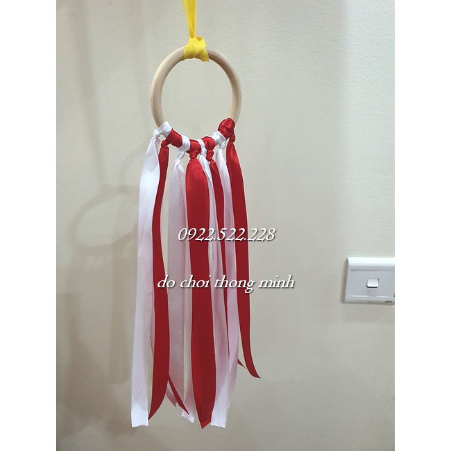 Vòng gỗ cầu vồng gắn dây ruy băng handmade kích thích thị giác | Đồ chơi cho trẻ sơ sinh