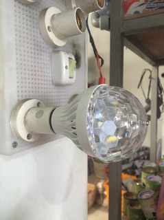 ĐÈN LED CẦU QUAY 2 CHẾ ĐỘ SÁNG