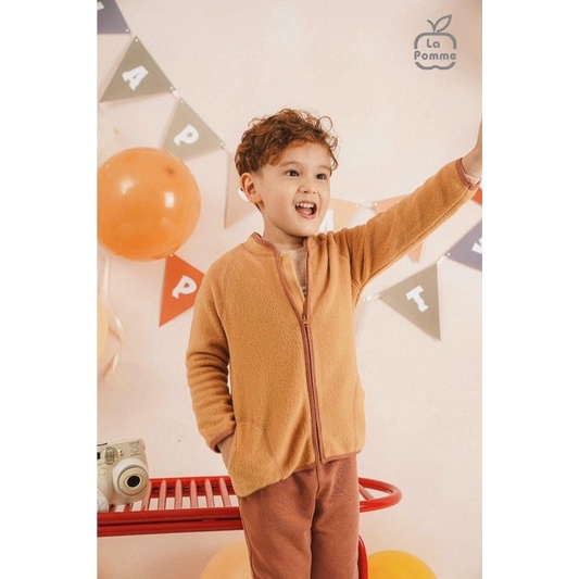 LA POMME chính hãng - Áo khoác viền nâu cho bé