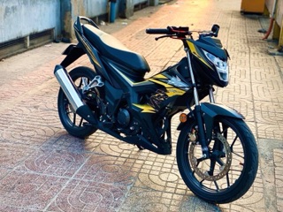 Tem Sonic RS Vàng rời xe đen
