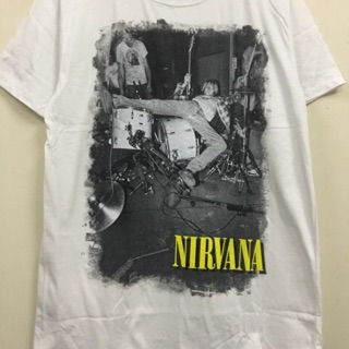 Áo Nirvana còn size XL