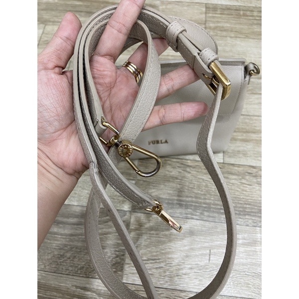 Túi si hiệu Furla