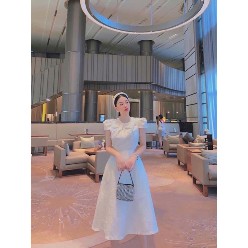 Đầm gấm tay con phối nơ sang trọng | BigBuy360 - bigbuy360.vn