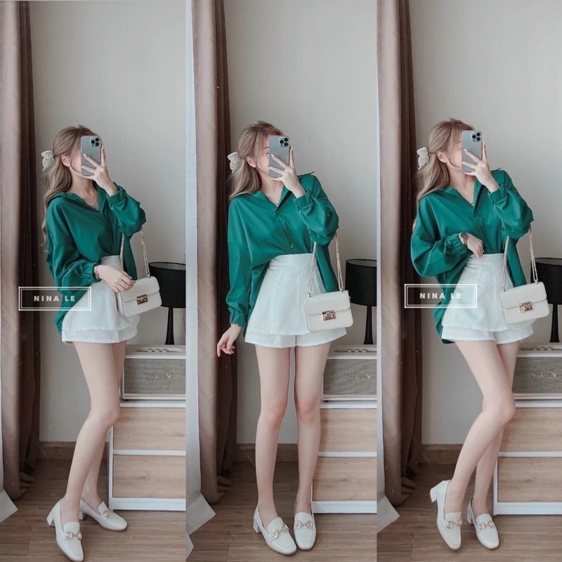 Bộ đồ áo sơ mi nữ màu xanh kèm quần giả váy màu trắng, áo sơ mi nữ bo chun cổ tay và quần giả váy thời trang