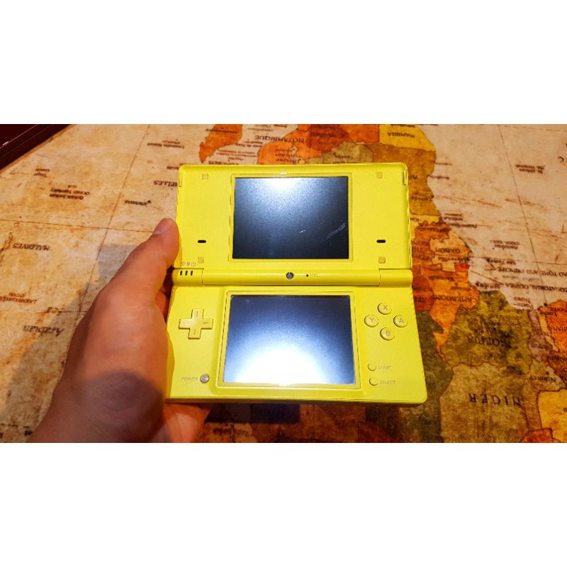 Máy chơi game Nintendo DSi