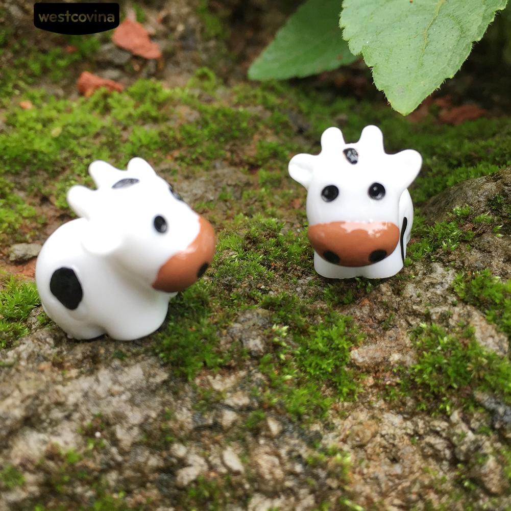 Set 2 Mô Hình Bò Sữa Mini Bằng Nhựa Dùng Để Trang Trí Tiểu Cảnh