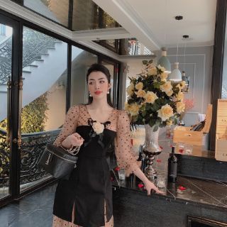 Đầm đen phối chấm bi