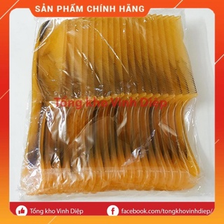 01 chiếc lược chải tóc nhựa có cán cứng cáp 21cm