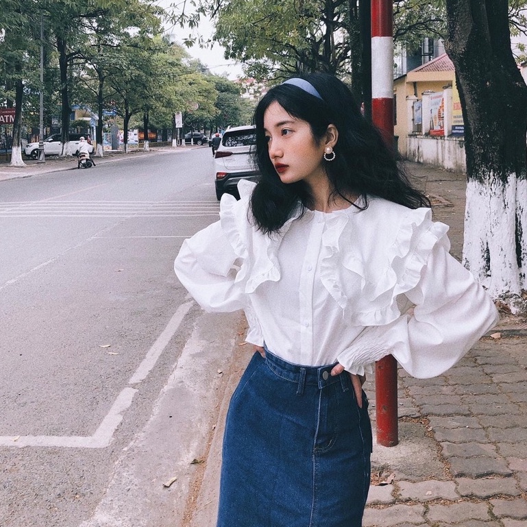 Áo sơ mi lụa tằm - cổ bẻ-viền cổ chạy dây ngọc-  hàng mới- YESNOW