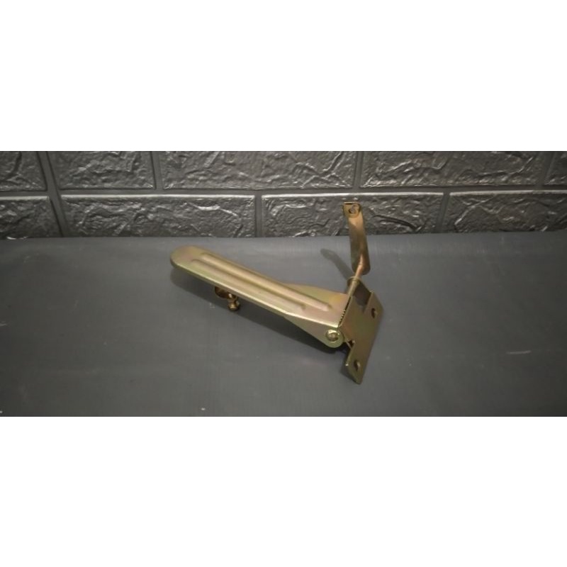 Bàn đạp chân ga xe suzuki carry 500kg và các dòng 500kg khác