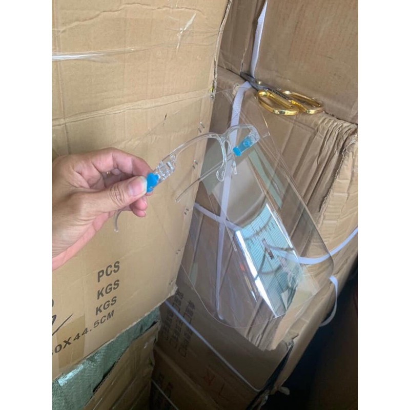 kính chắn bảo hộ covid face mask | BigBuy360 - bigbuy360.vn