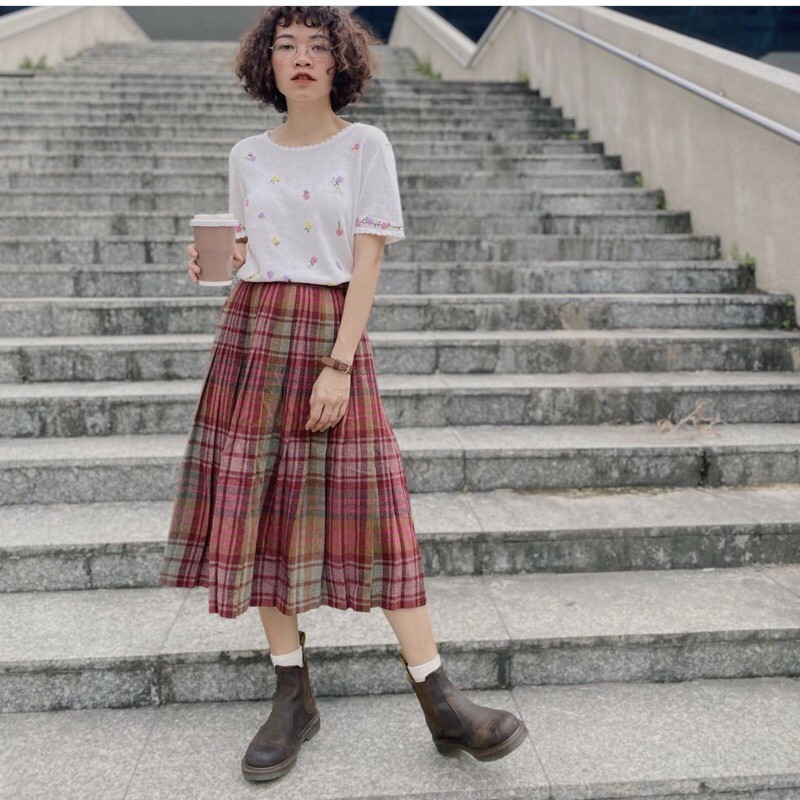 Chân váy kẻ vintage