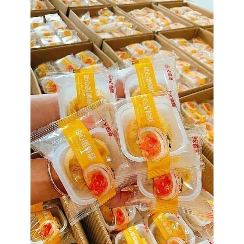 Thùng 2,5 kg bánh trứng nhân chảy date 120 ngày  siu ngon.