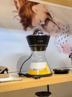 Máy vắt cam Bosch MCP72GPB