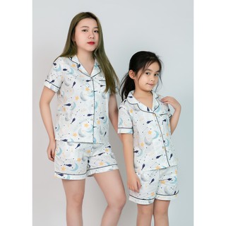 Đồ pijama mặc nhà mẹ và bé màu trắng hình trăng sao