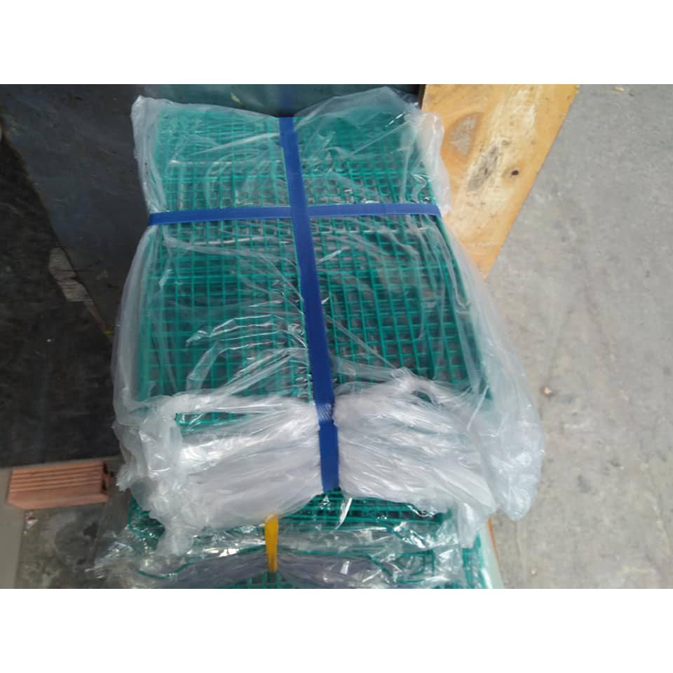 Lồng tắm chim lớn 30x34x40 dành cho chích choè, chào mào tặng thau tắm