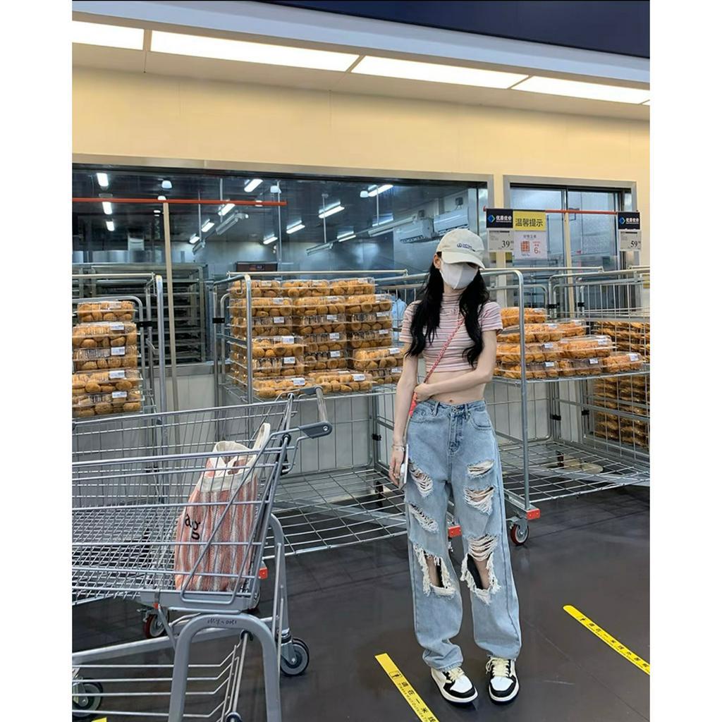[ORDM3707] QUẦN JEANS ỐNG RỘNG NỮ LƯNG CAO RÁCH 2 MẢNG VUÔNG GỐI KÈM RÁCH 4 MẢNG CHÉO MÀU XANH NHẠT LAI CUỐN THỜI TRANG