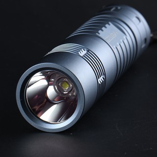 Đèn pin Convoy S11-SST-40 2300LM