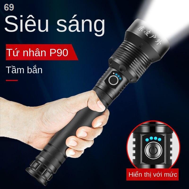 2021℗♛Đèn pin P90 lõi tứ ánh sáng mạnh lực lượng đặc biệt có thể sạc lại ngoài trời siêu zoom tự vệ LED chiếu tầm xa