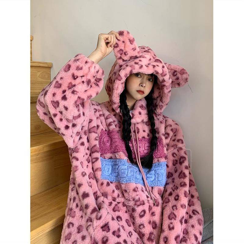 Áo hoodie chất liệu len dày dặn ấm áp in họa tiết da báo dễ thương cho nữ