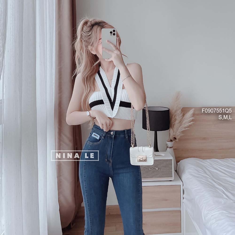 Quần jean dài ống loe chít thân lưng cao gắn mác tôn dáng!