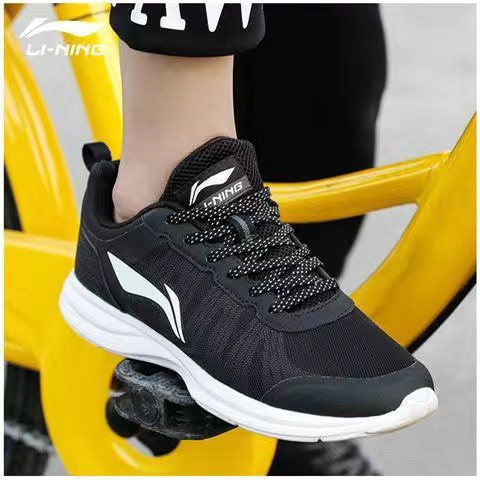 Giày nữ Lining màu đen huyền thoại