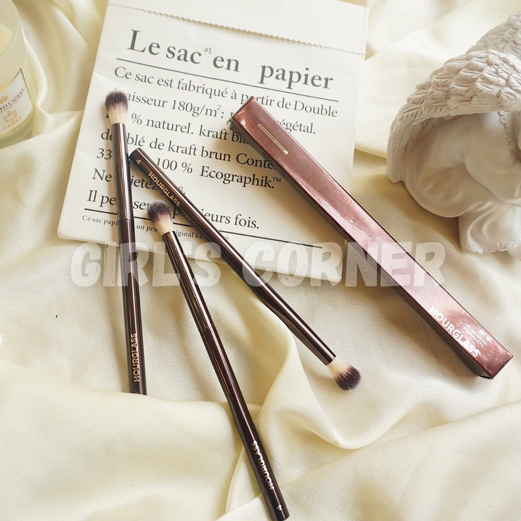 Cọ blend mắt - cut crease Hourglass N.4