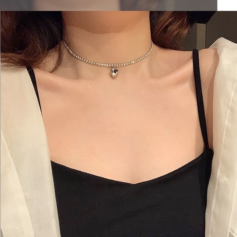 Dây Chuyền Kim Loại Mặt Trái Tim Xinh Xắn Cho Nữ