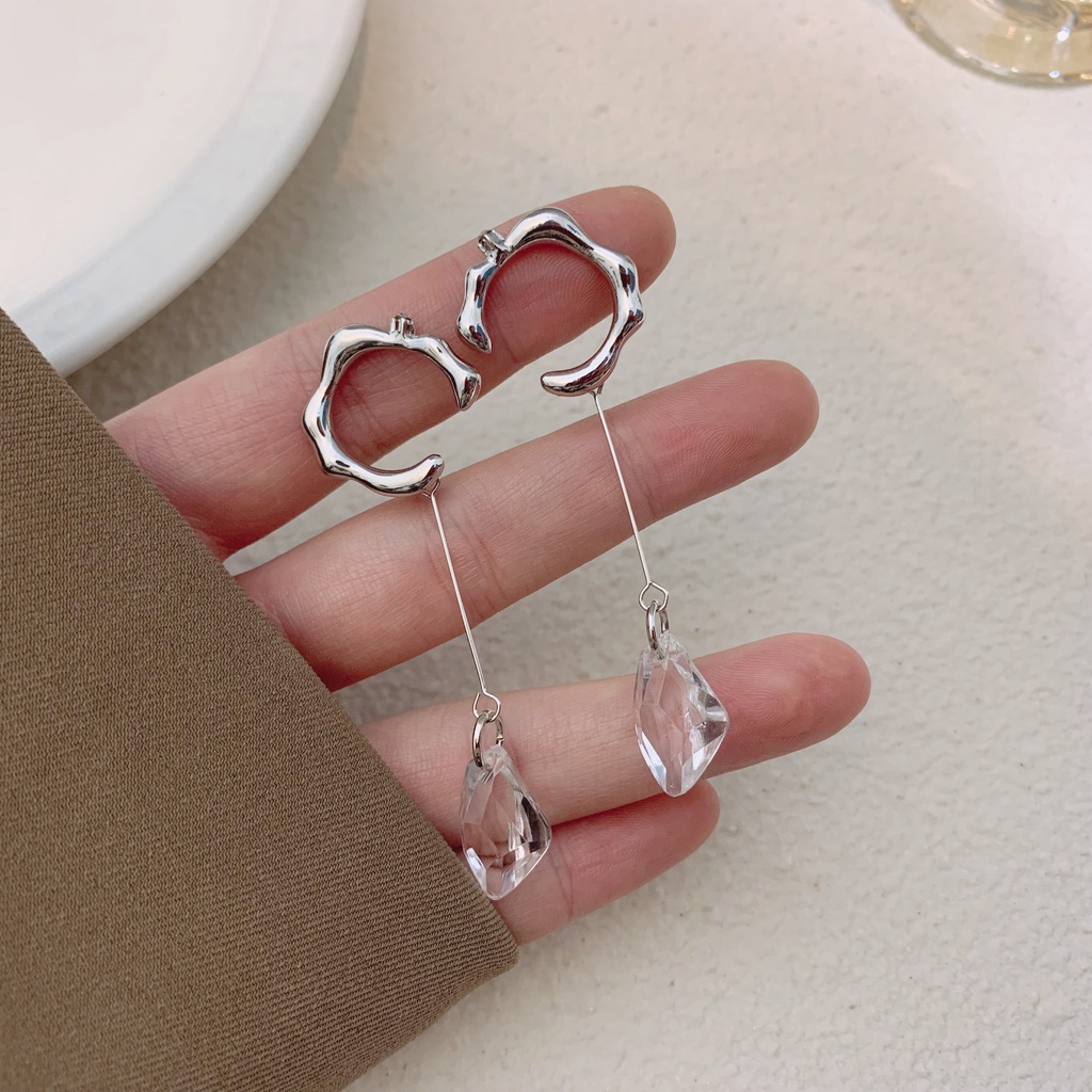 Khuyên Kẹp Vành Tai Dáng Dài Đính Đá Pha Lê Phối Tua Rua Thời Trang Retro Hàn Quốc Cho Nữ