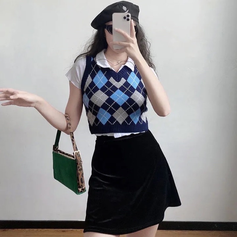 Áo Len Gile Nữ Hoạ Tiết Quả Trám Màu Xanh Đỏ Cổ Chữ V Sát Nách Không Tay Dáng Croptop Phong Cách Ulzzang Hàn Quốc Loại 1 | WebRaoVat - webraovat.net.vn