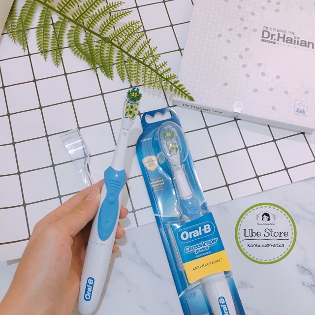 BÀN CHẢI ĐIỆN ORAL B VITALITY D12