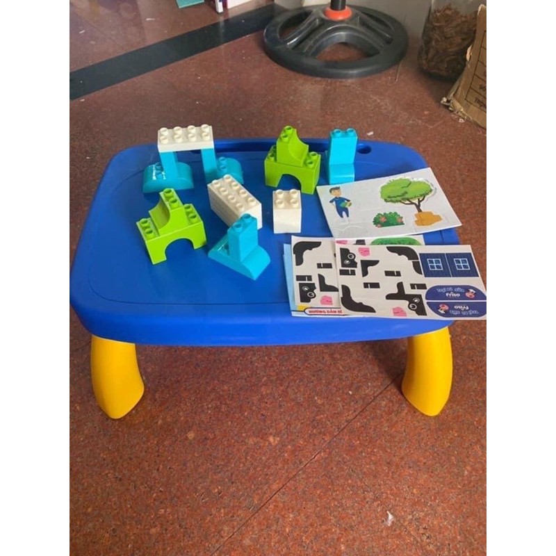 bộ bàn kèm lego