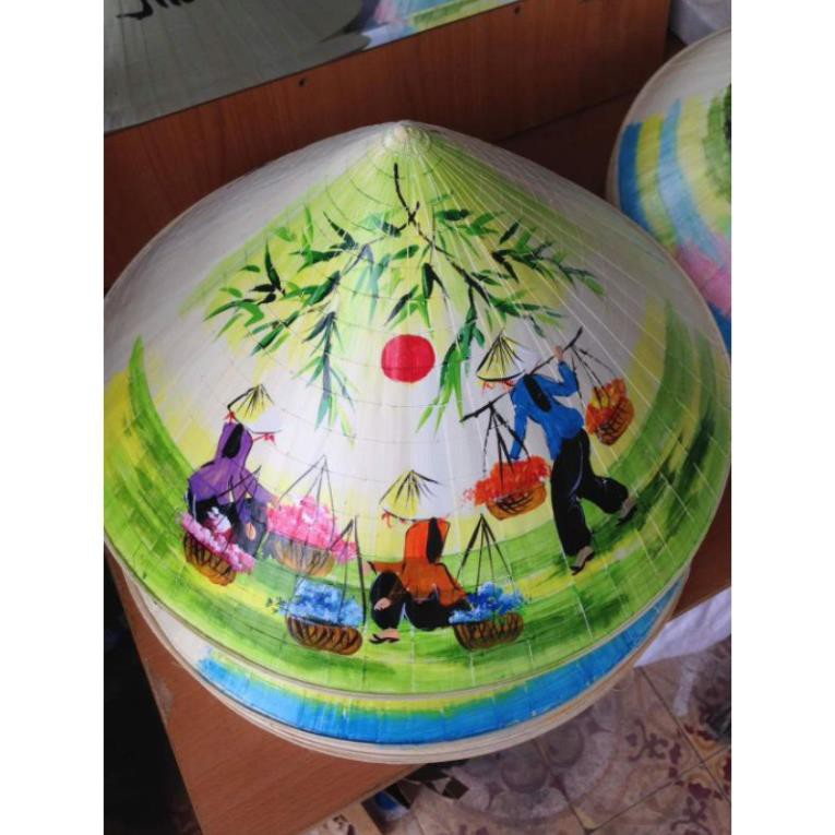 Nón lá có họa tiết