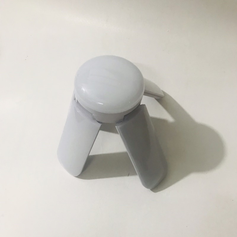 Đèn led siêu sáng có 4 cánh 60w