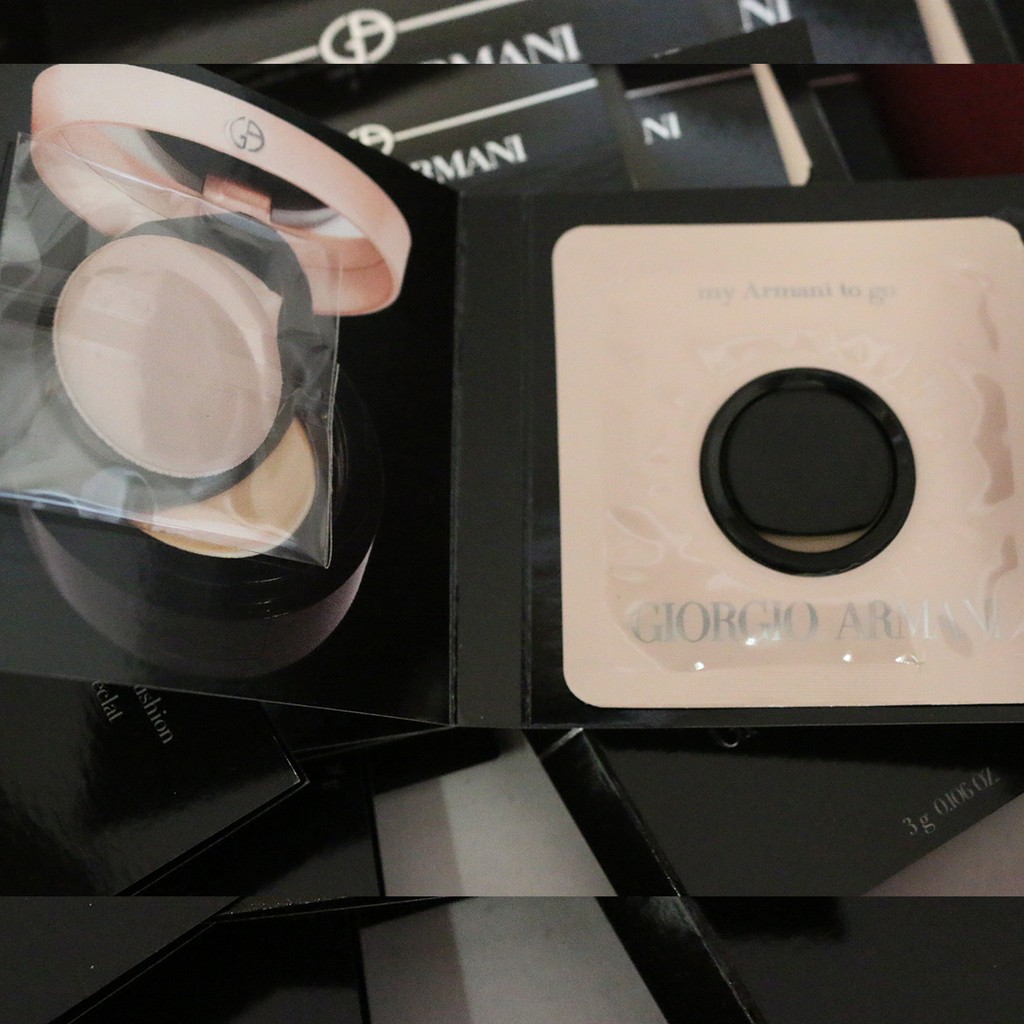 Phấn Nước Giorgio Armani TO GO ESSENCE-IN-FOUNDATION TONE-UP CUSHION 15g(3gx5 miếng)