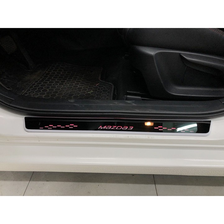 Nẹp Bước Chân Có Đèn Led Chạy Đổi Màu Cao Cấp Dành Cho Xe Mazda 3