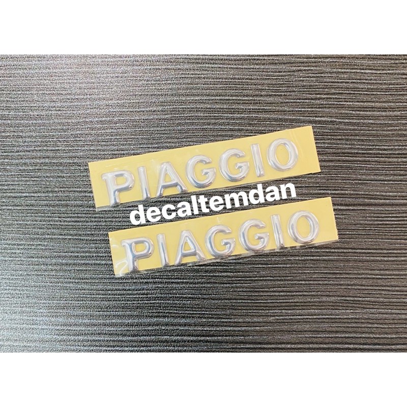 DDXM - v25H - CẶP TEM NỔI XỐP CHỮ PIAGGIO DÁN XE