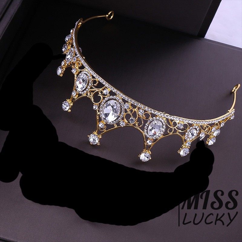 Vương miện đính đá sang trọng lấp lánh cho cô dâu