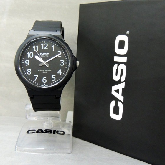 Đồng hồ nam dây nhựa Casio Standard chính hãng Anh Khuê MW-240-1BVDF