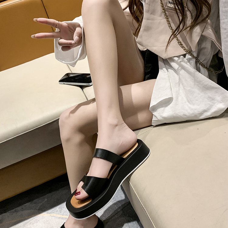 Dép Sandal Xỏ Ngón Đế Bằng Dày Dặn Mũi Vuông Thời Trang Dành Cho Nữ